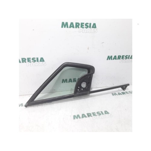 Peugeot - Partner - Quarter light, front right