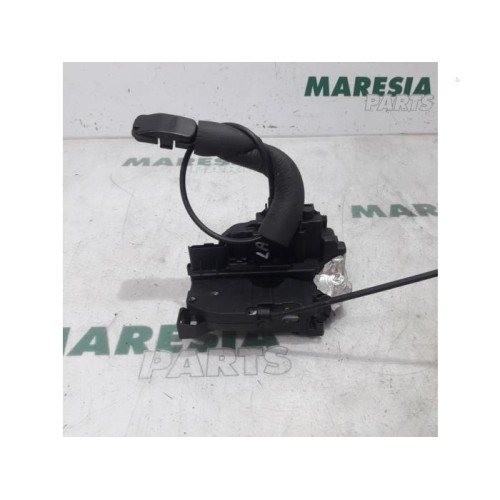 Renault - Laguna - Rear door lock mechanism 4-door, left