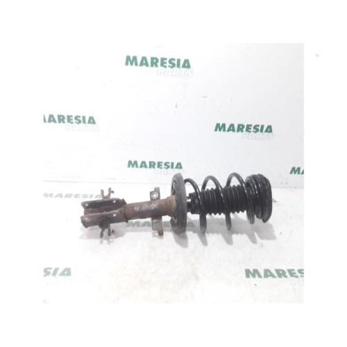 Renault - Laguna - Front shock absorber rod, right