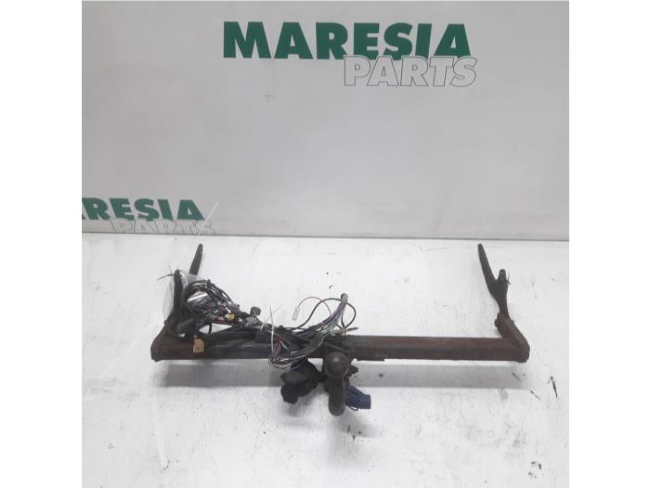 Renault - Laguna - Towbar