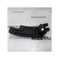 Renault - Megane - Armrest