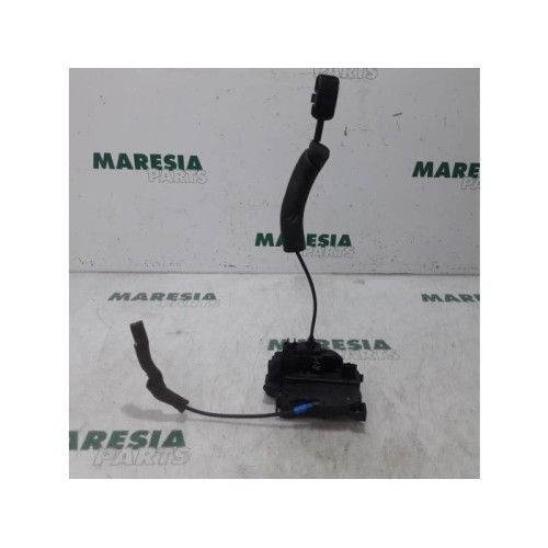 Renault - Megane - Front door lock mechanism 4-door, right