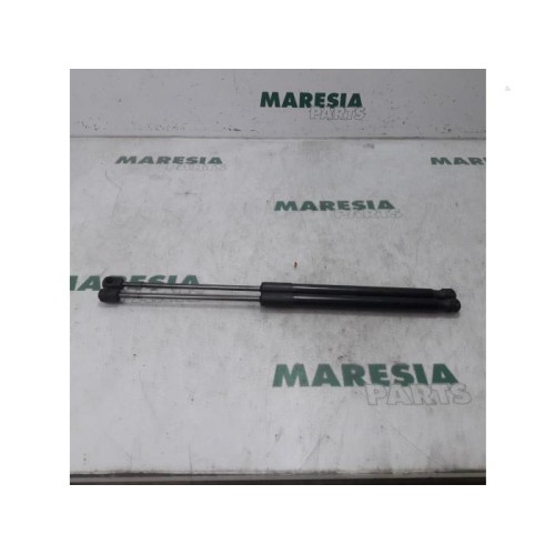 Renault - Megane - Set Gasdempers Achterklep