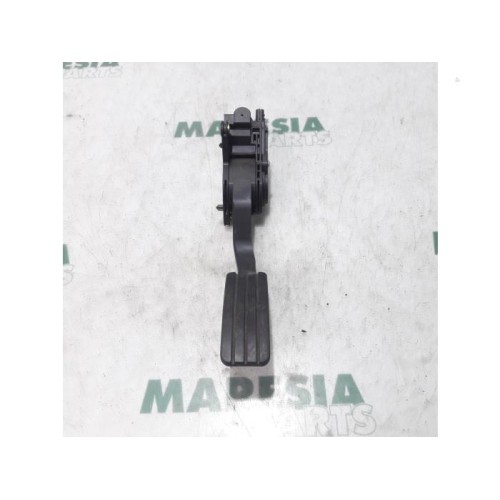 Renault - Laguna - Throttle pedal position sensor