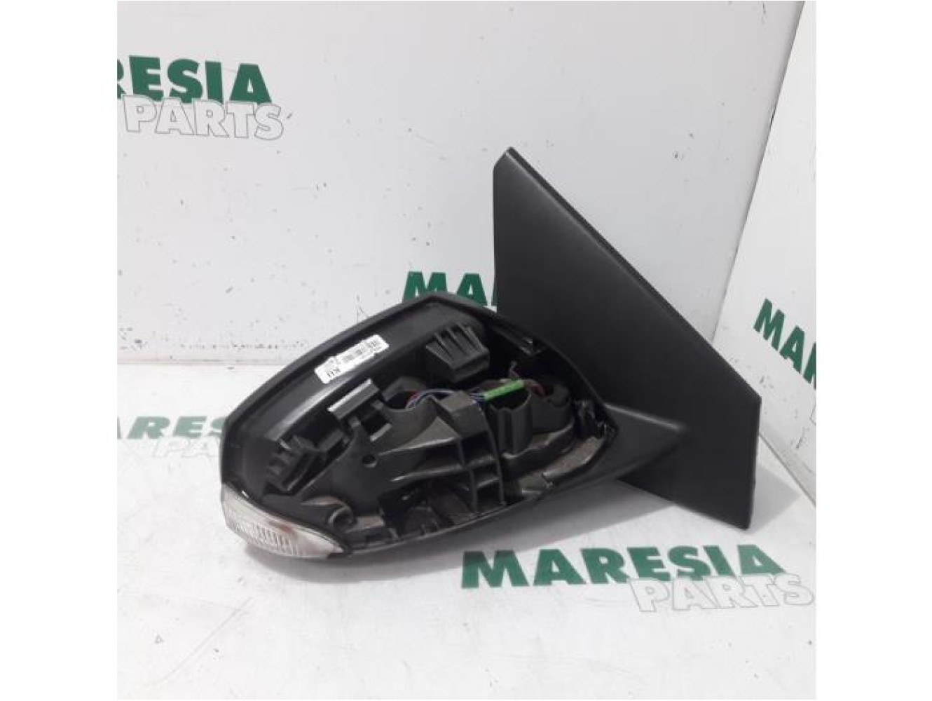 Renault - Megane - Wing mirror, right