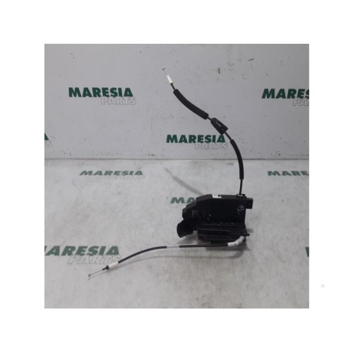 Peugeot - 308 - Front door lock mechanism 4-door, right