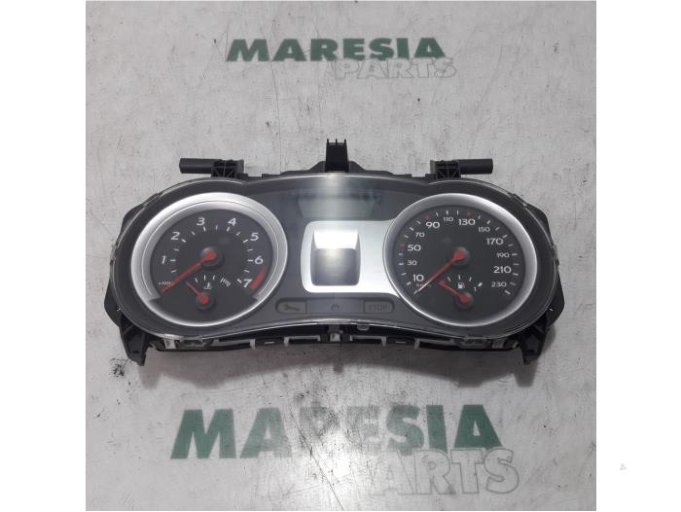 Renault - Clio - Instrument panel