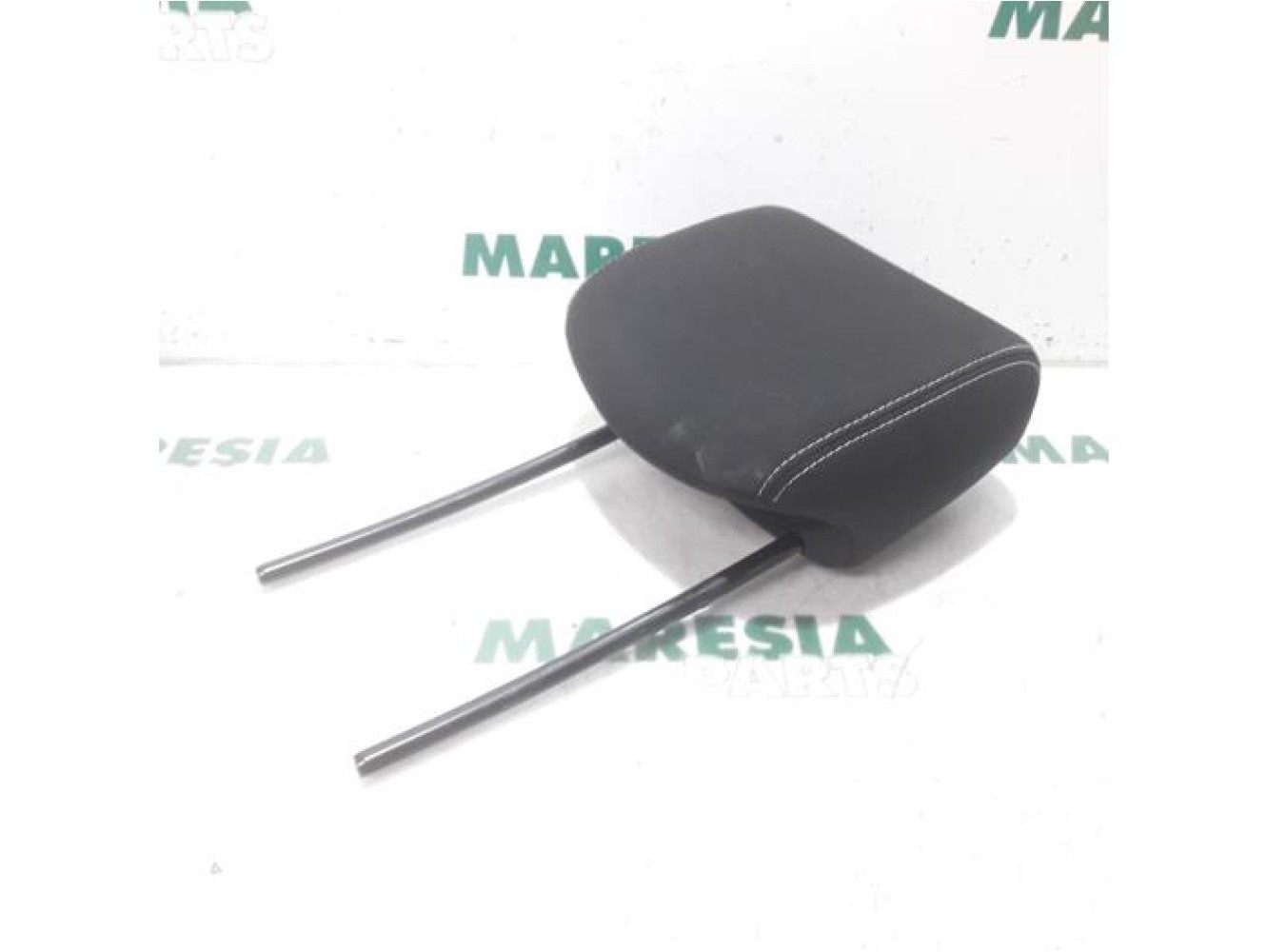Renault - Clio - Headrest