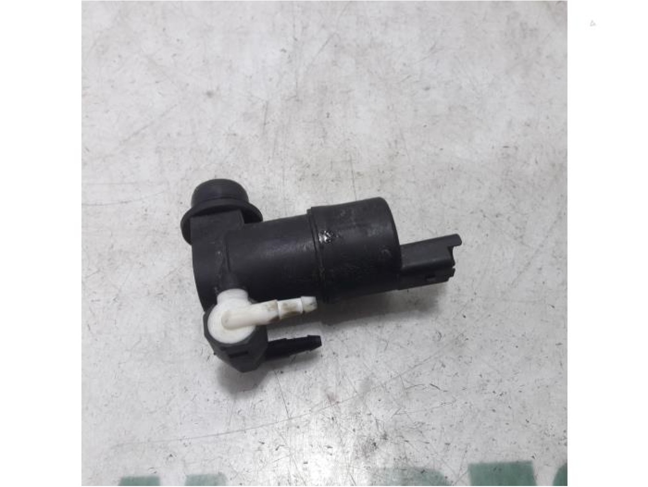 Citroen - C3 - Scheibensprüherpumpe vorne