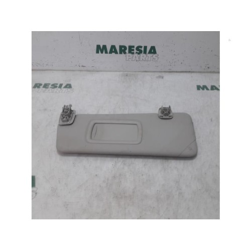 Renault - Megane - Sun visor