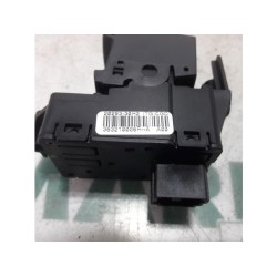 Renault - Megane - Parking brake switch