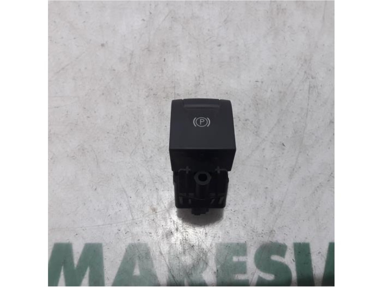 Renault - Megane - Parking brake switch