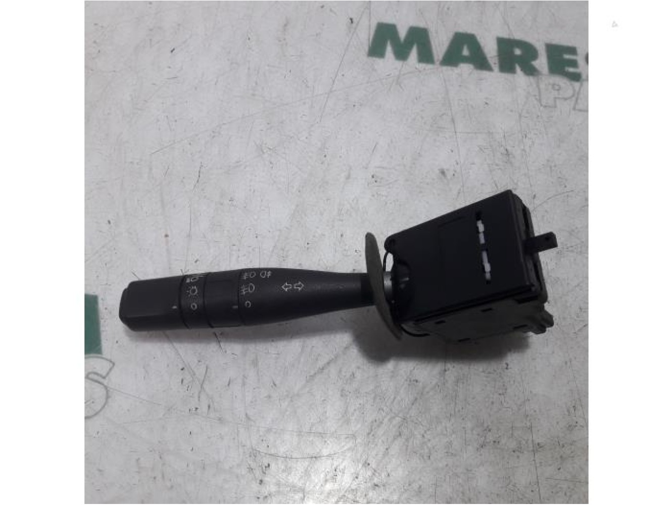Peugeot - 206 - Indicator switch