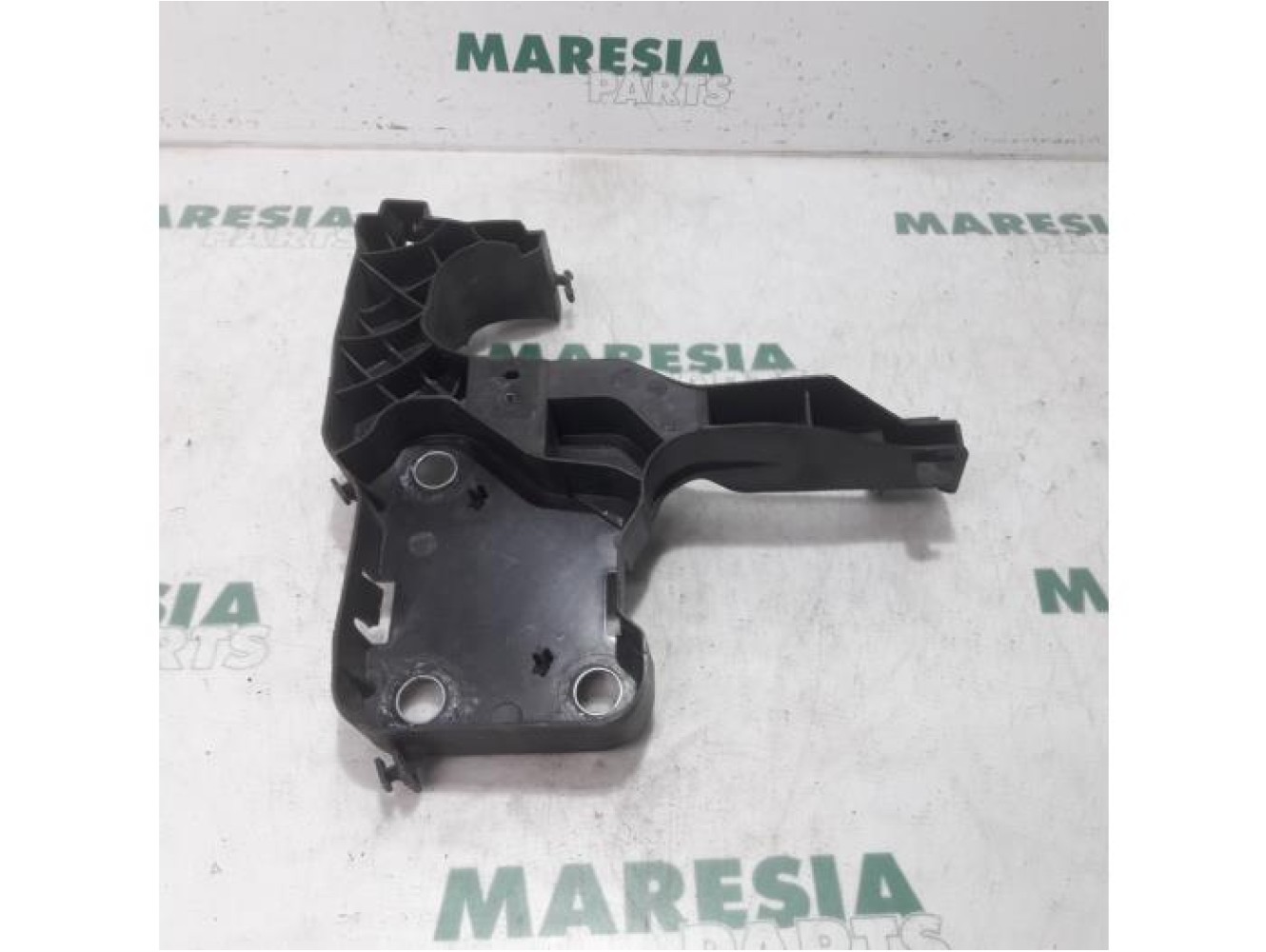 Renault - Megane - Front panel