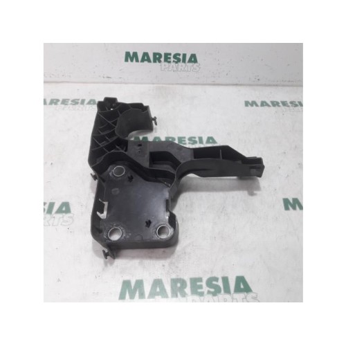 Renault - Megane - Front panel