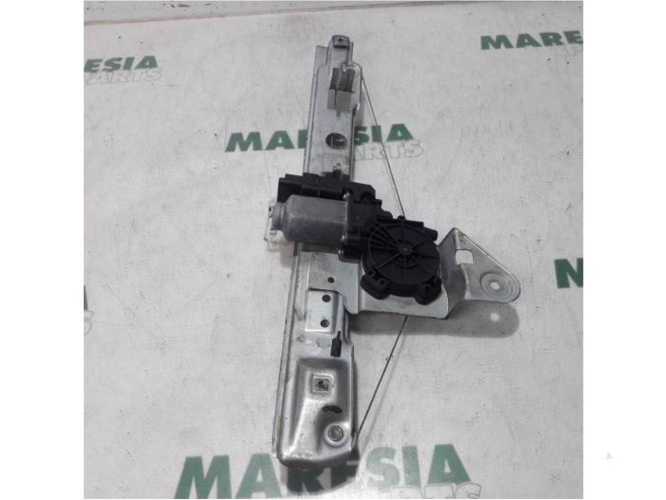 Renault - Megane - Rear door window mechanism 4-door, right