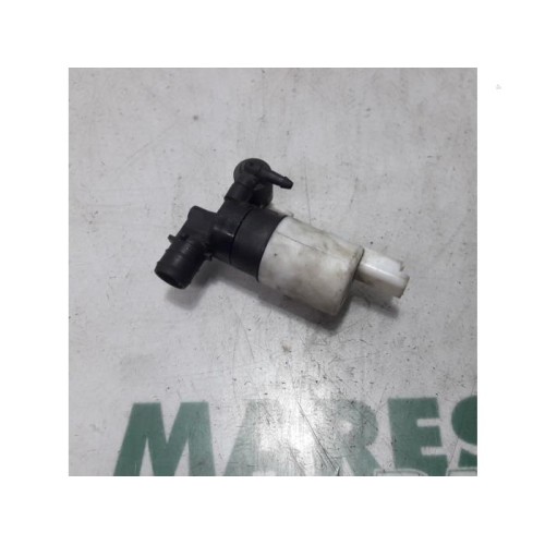 Renault - Megane - Windscreen washer pump