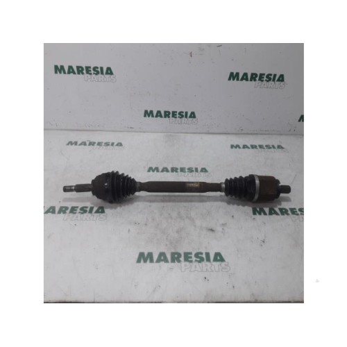 Renault - Megane - Aandrijfas links-voor