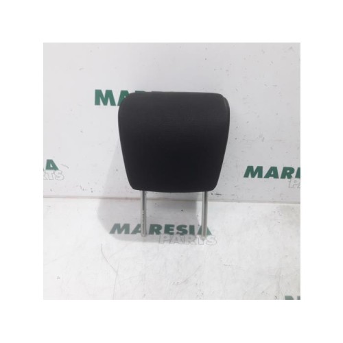 Fiat - Punto Evo - Headrest