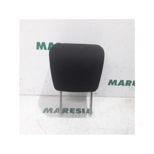 Fiat - Punto Evo - Headrest