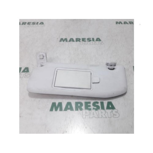 Peugeot - 2008 - Sun visor