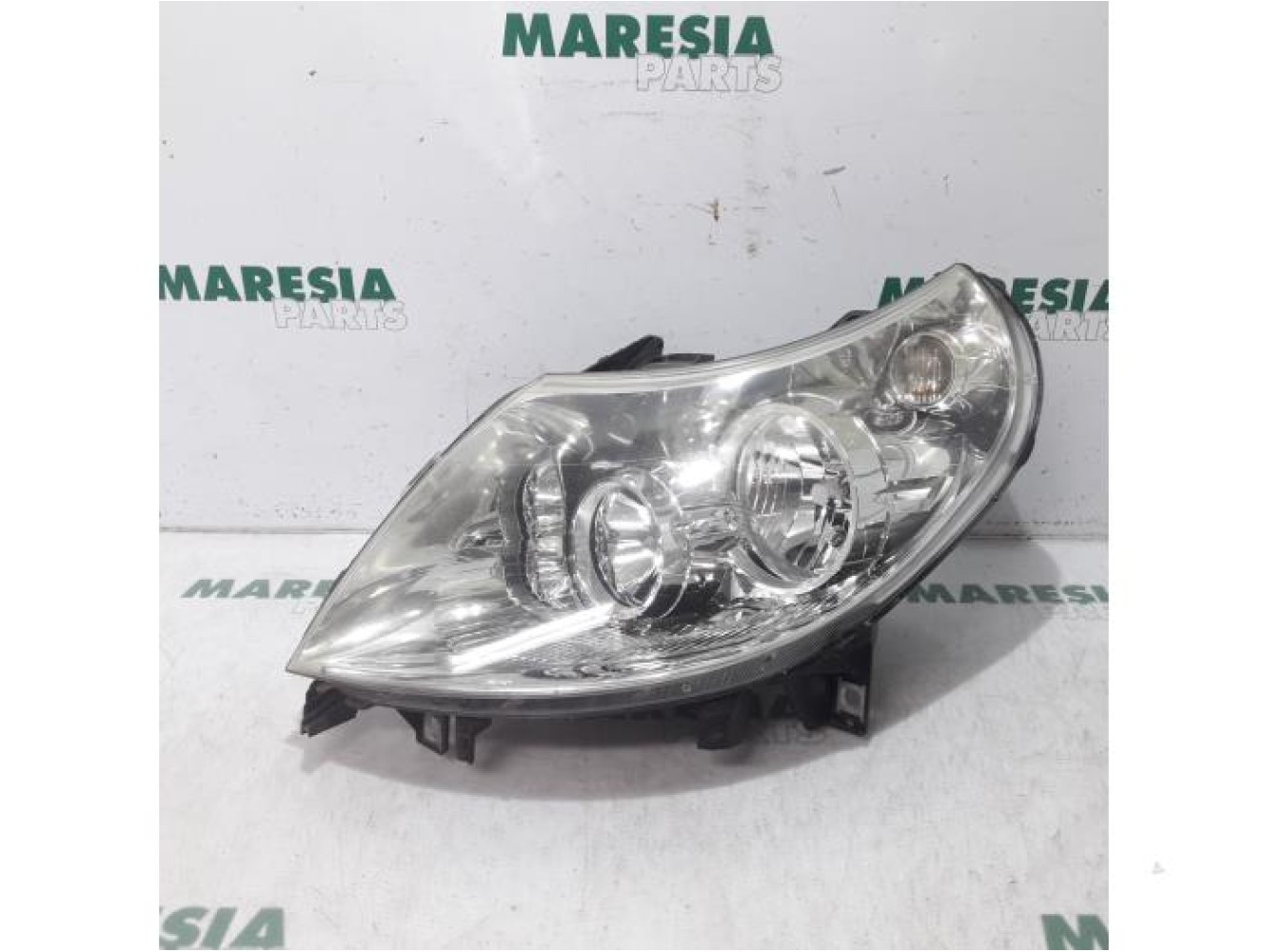 Peugeot - Boxer - Koplamp links