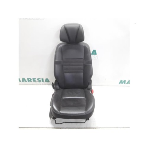 Renault - Megane Scenic - Seat, right