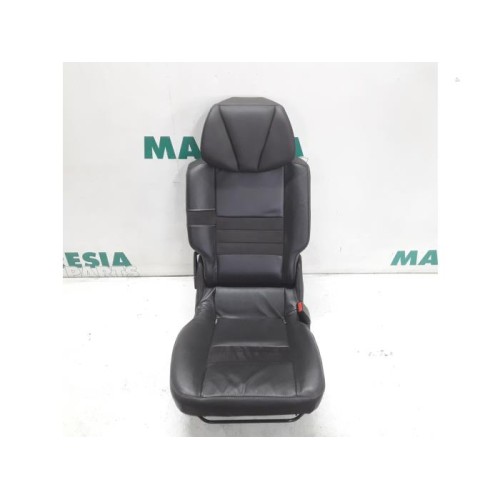 Renault - Megane Scenic - Rear seat