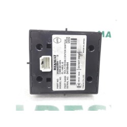 Renault - Megane Scenic - Multi-media control unit