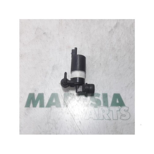 Renault - Megane Scenic - Windscreen washer pump