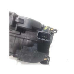 Renault - Megane Scenic - Front door lock mechanism 4-door, right