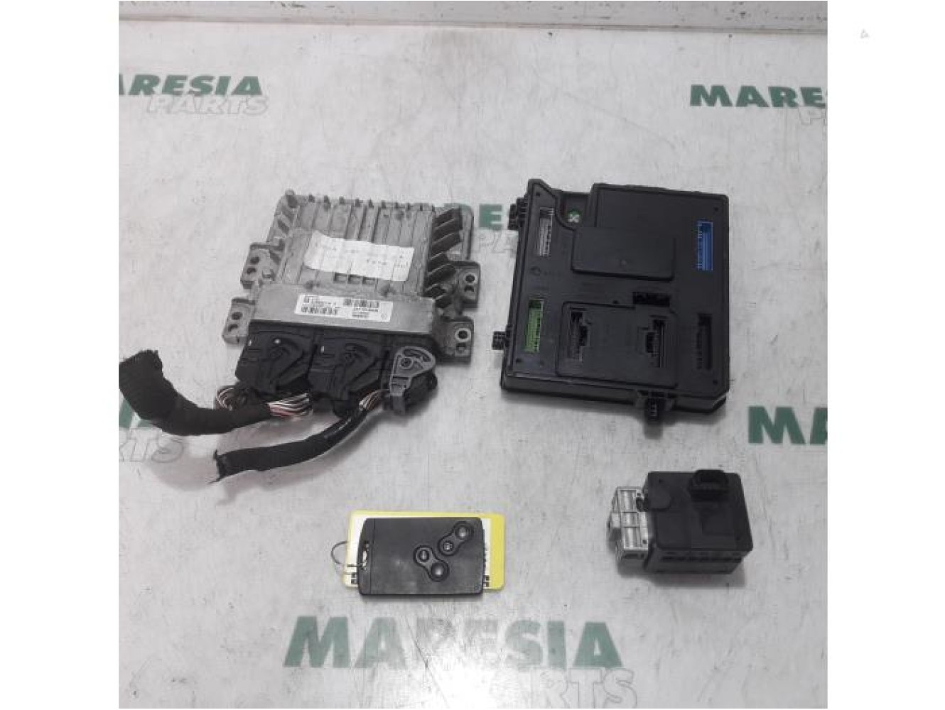 Renault - Megane Scenic - Engine management computer