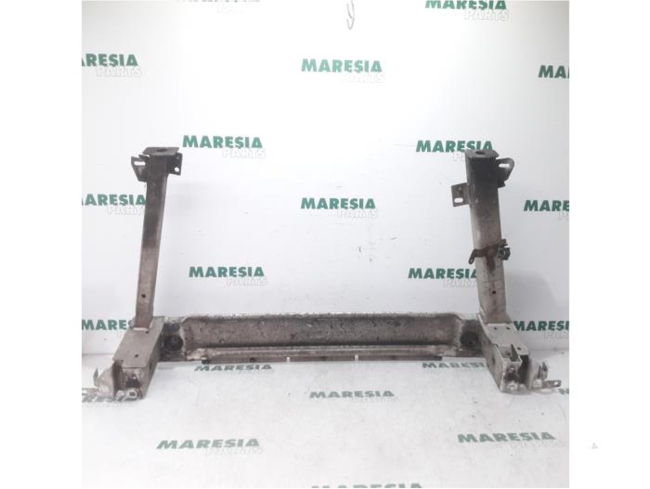 Renault - Laguna - Radiator bar