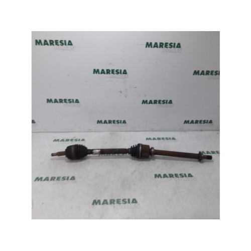 Renault - Megane Scenic - Front drive shaft, right