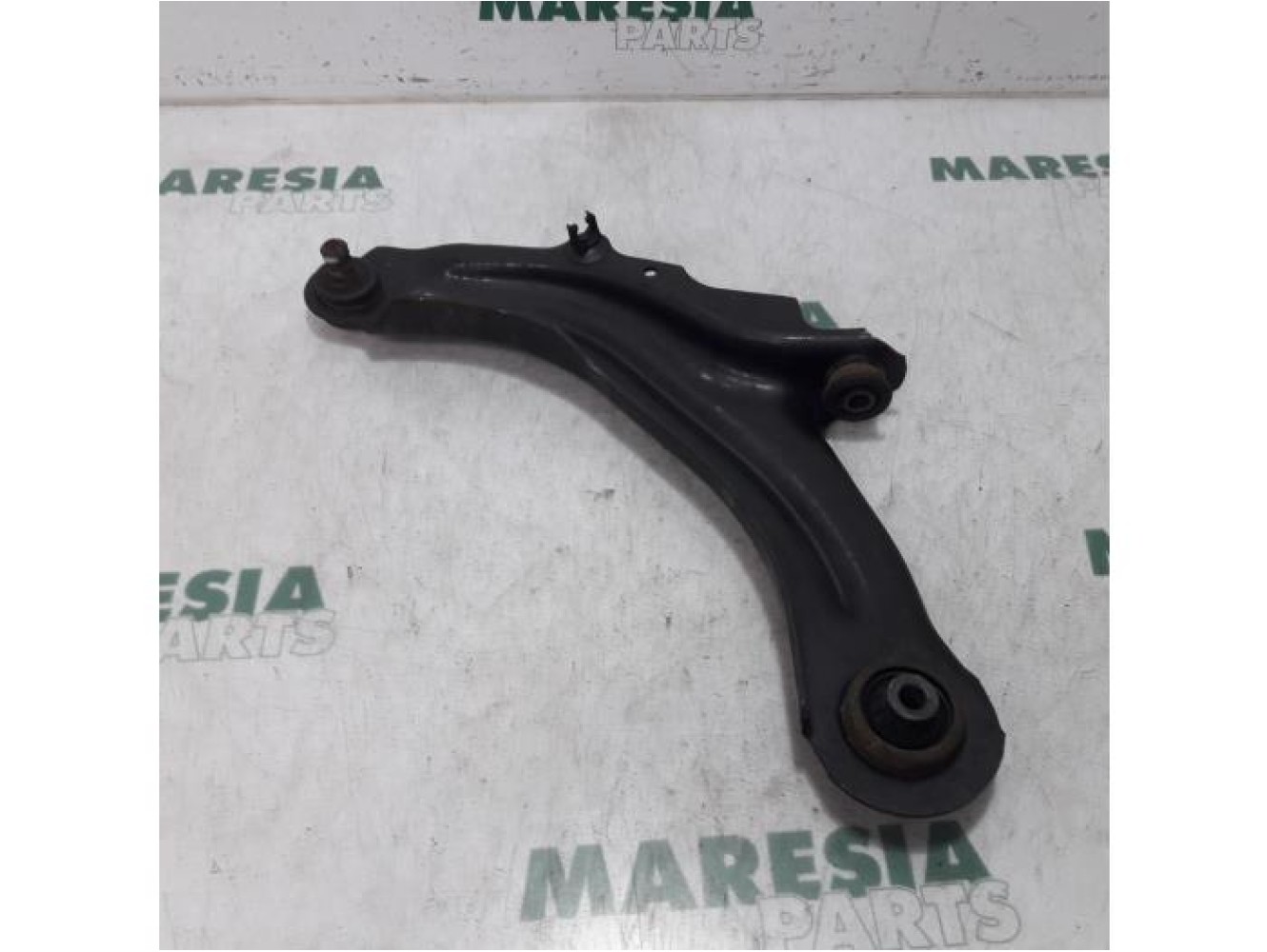 Renault - Megane Scenic - Front lower wishbone, left