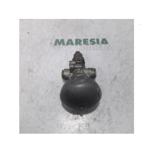 Citroen - C6 - Suspension sphere