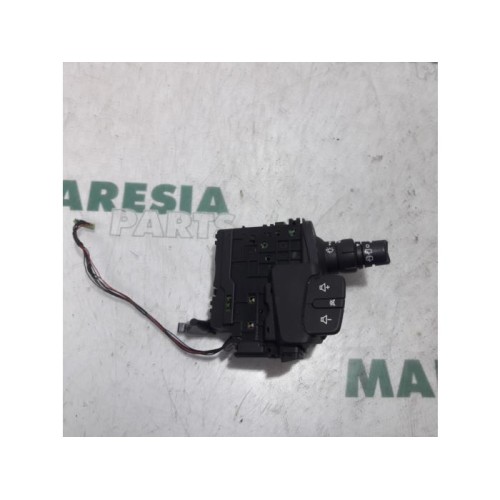Renault - Megane Scenic - Wiper switch