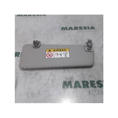 Renault - Clio - Sun visor