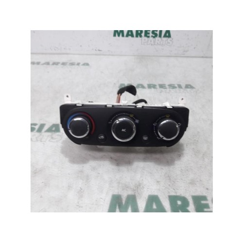 Renault - Clio - Heater control panel