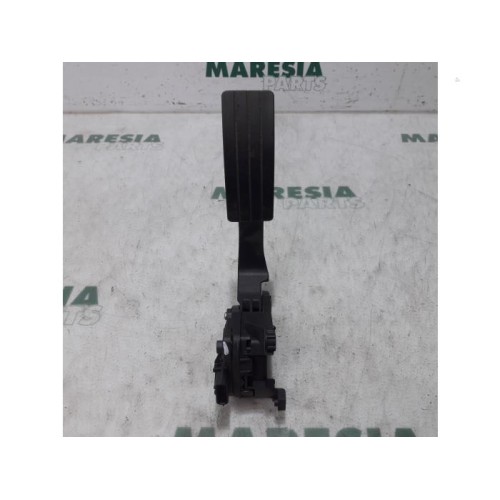 Renault - Clio - Throttle pedal position sensor