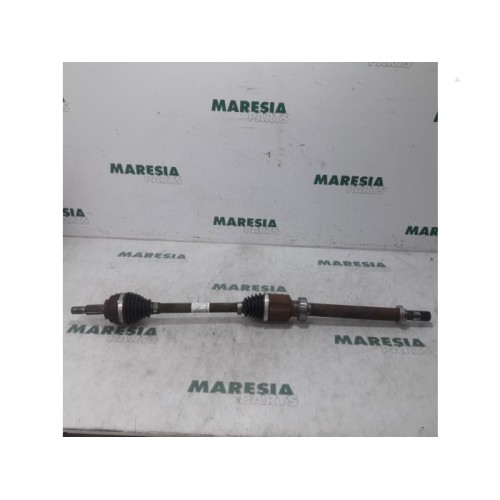Renault - Clio - Front drive shaft, right