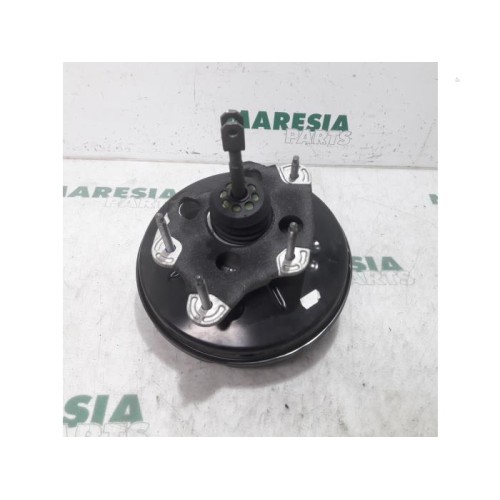 Renault - Clio - Brake servo