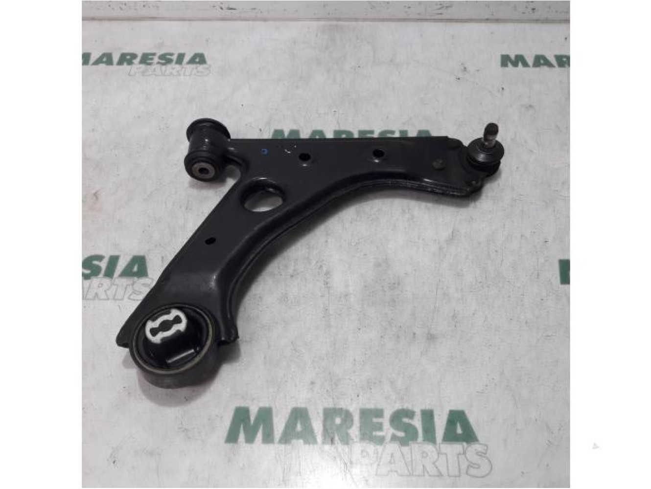 Fiat - Fiorino - Bras de suspension bas avant droit