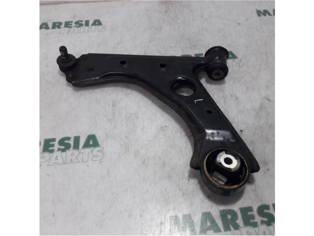 Fiat - Punto - Querlenker unten links vorne