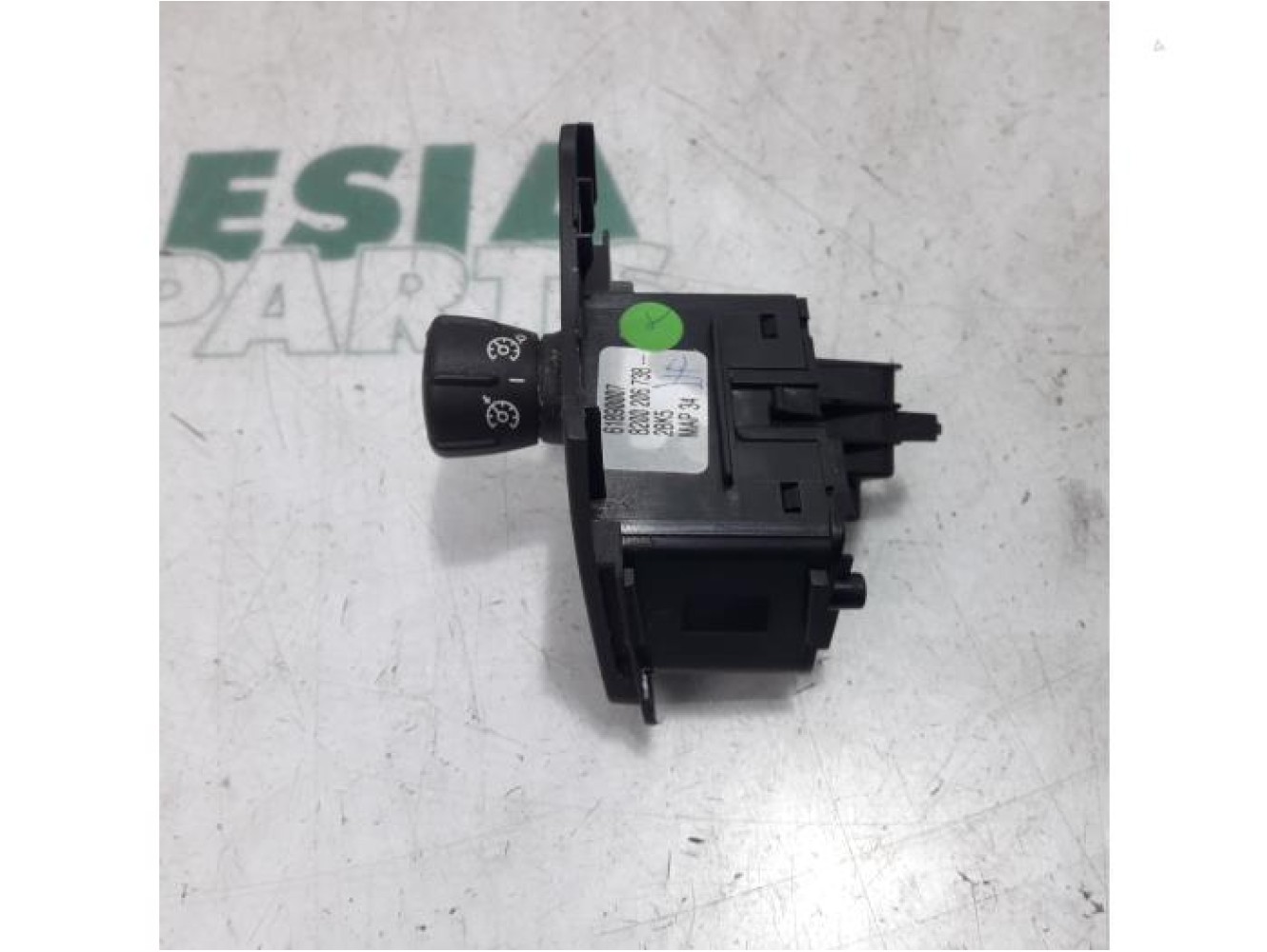 Renault - Megane Scenic - Cruise control switch