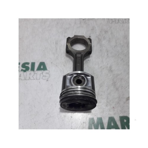 Alfa Romeo - 156 - Piston
