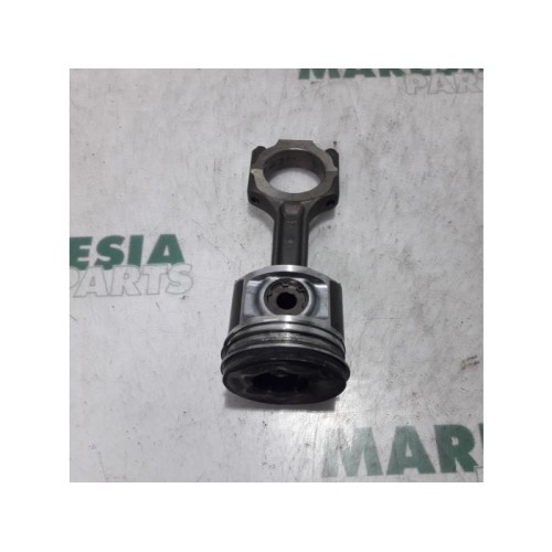 Alfa Romeo - 156 - Piston