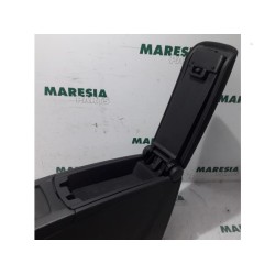 Renault - Scenic - Armrest