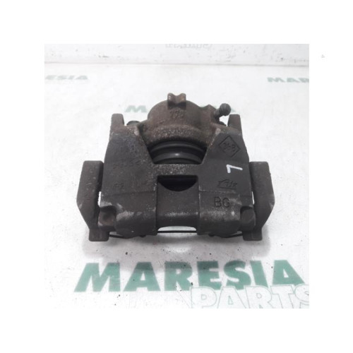 Renault - Scenic - Front brake calliper, left