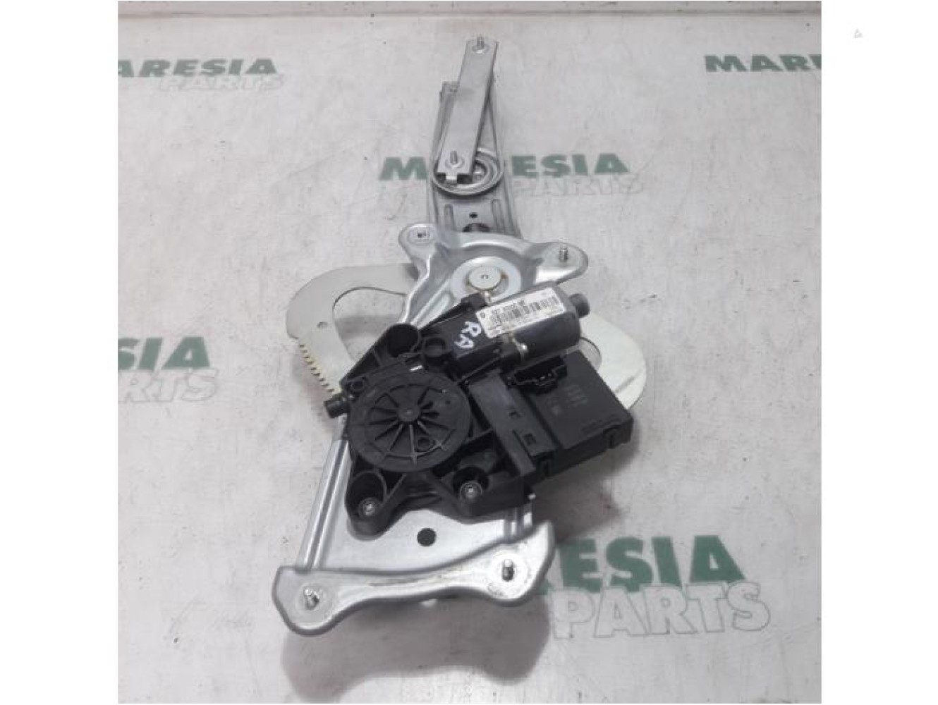 Renault - Scenic - Rear door window mechanism 4-door, right